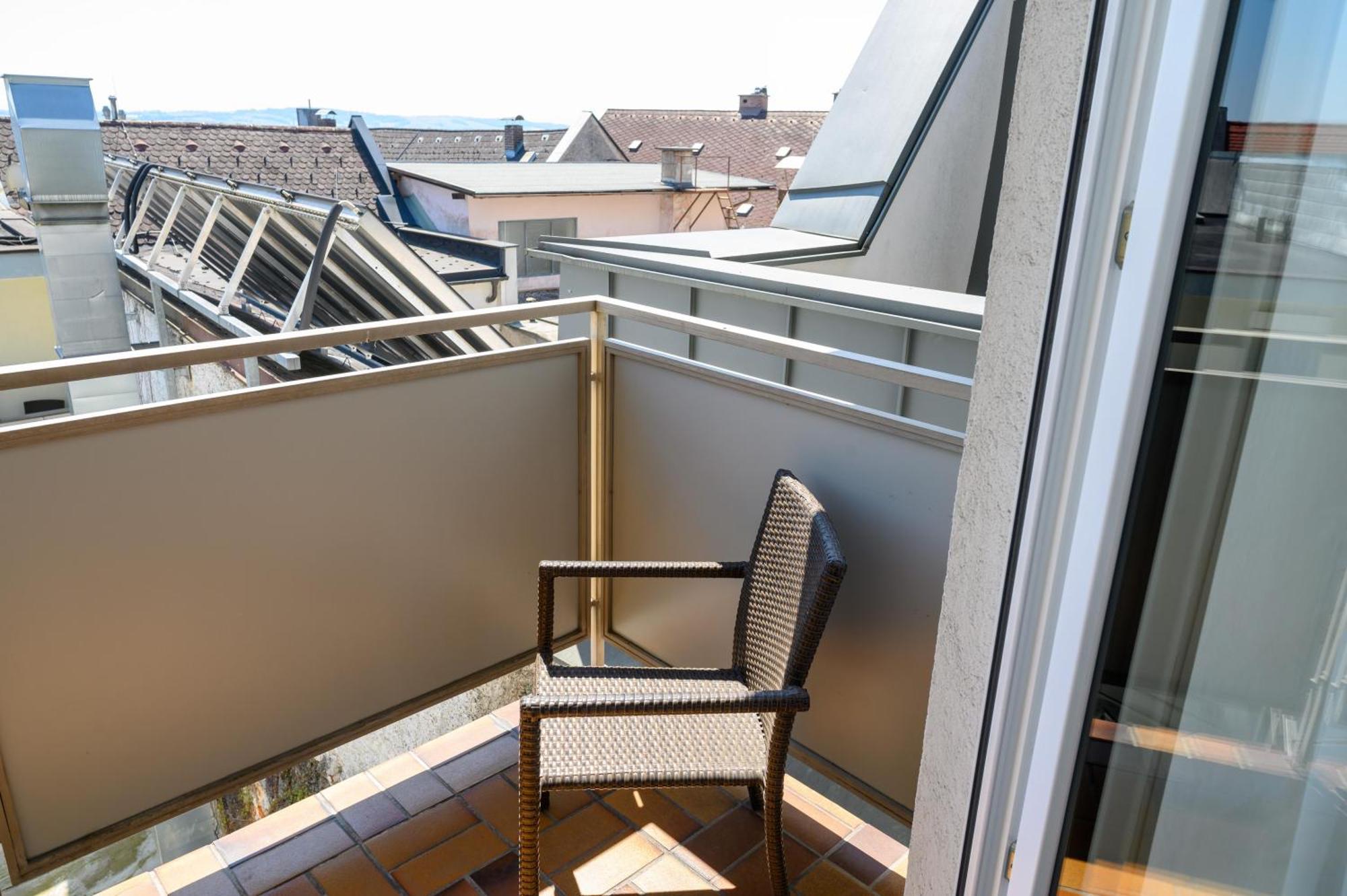 Appartement-Hotel Gh Zum Goldenen Schiff إنس المظهر الخارجي الصورة