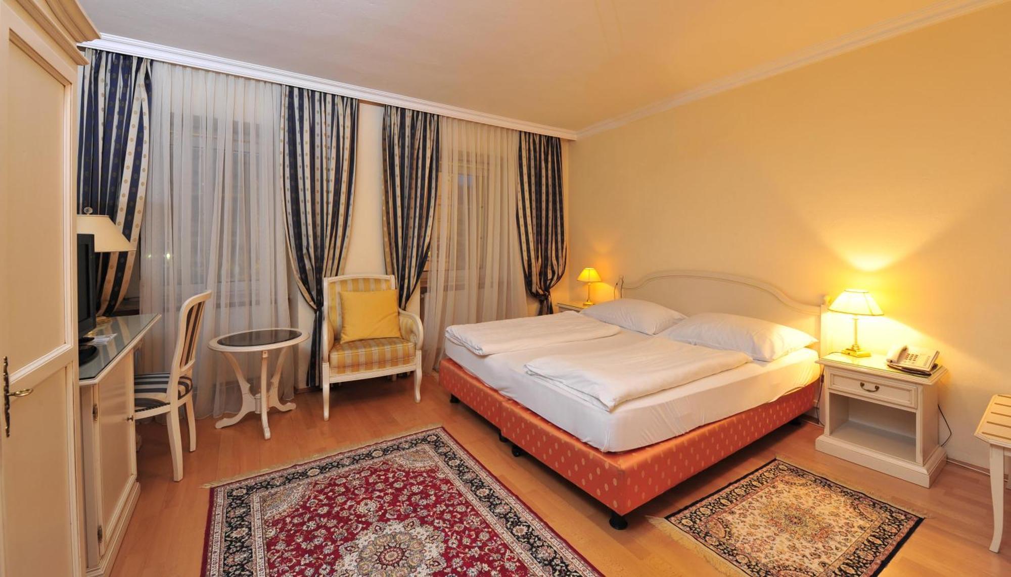 Appartement-Hotel Gh Zum Goldenen Schiff إنس المظهر الخارجي الصورة