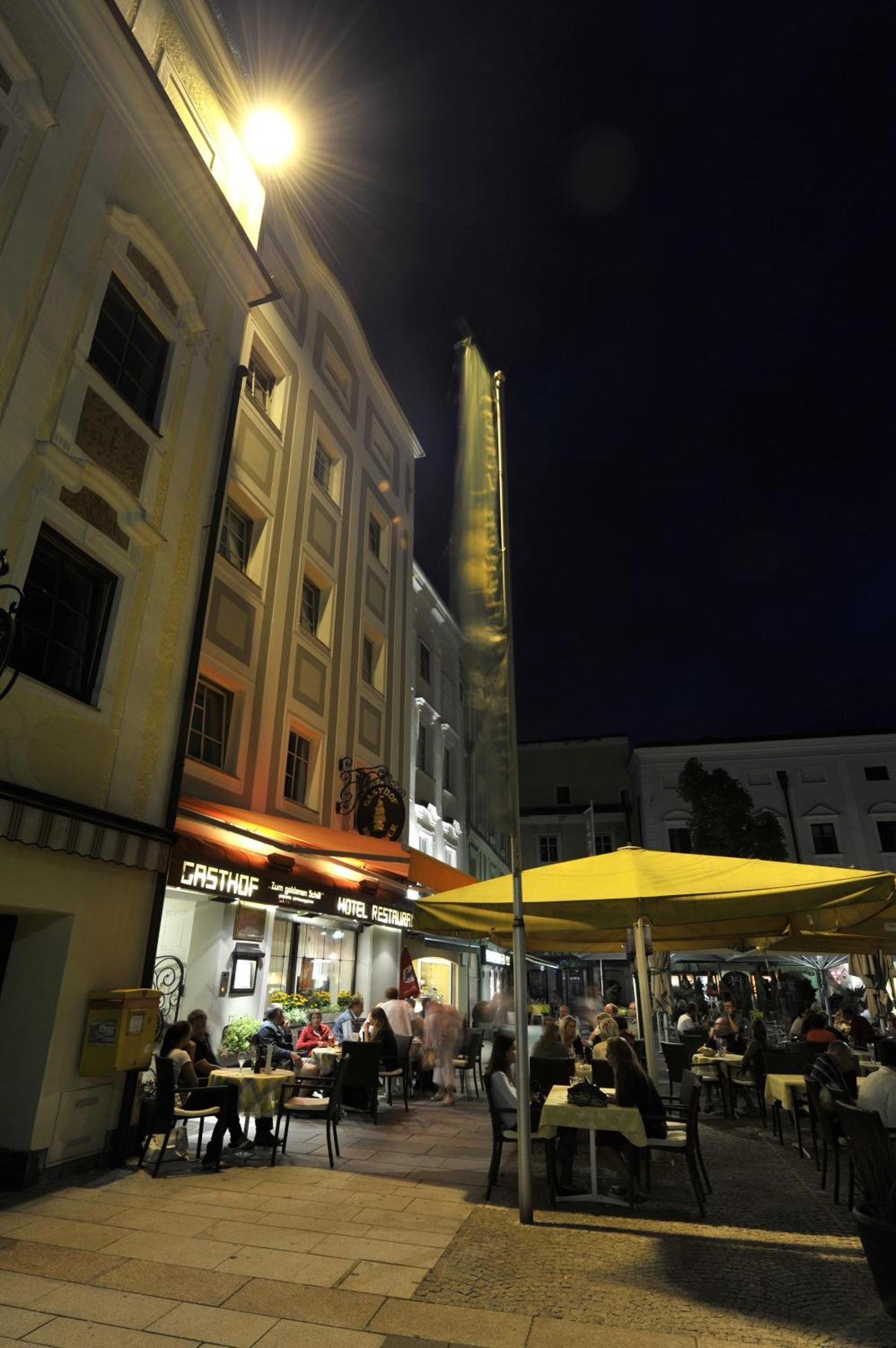 Appartement-Hotel Gh Zum Goldenen Schiff إنس المظهر الخارجي الصورة